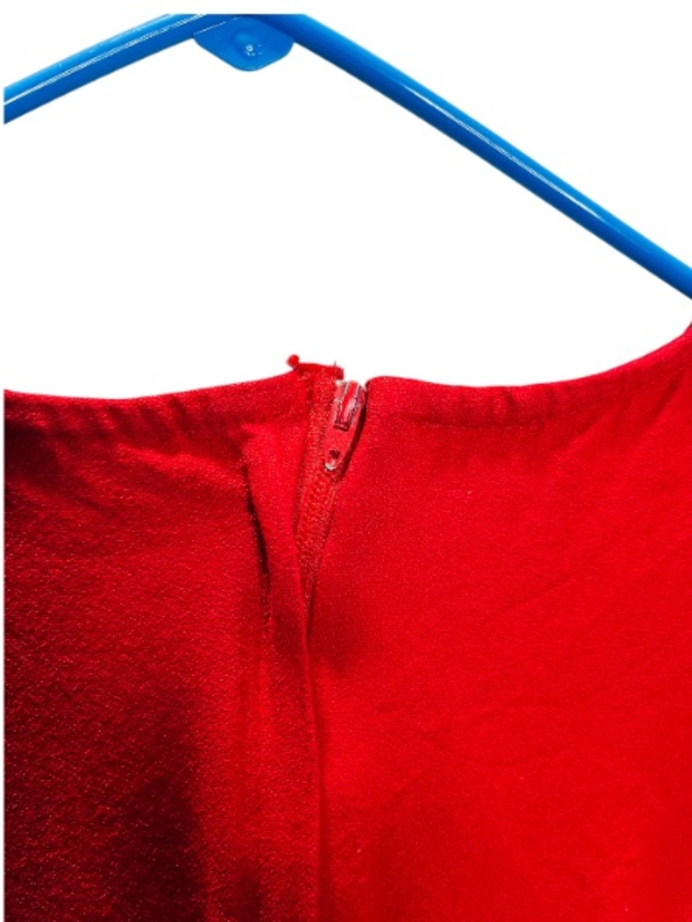 Elegant Red Short-Sleeve Midi Dress with Subtle Embroidery - Picture 5 of 8